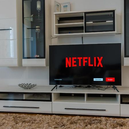 بوخارست Cozy & Spacious 2Br Apartment With Netflix المظهر الخارجي الصورة