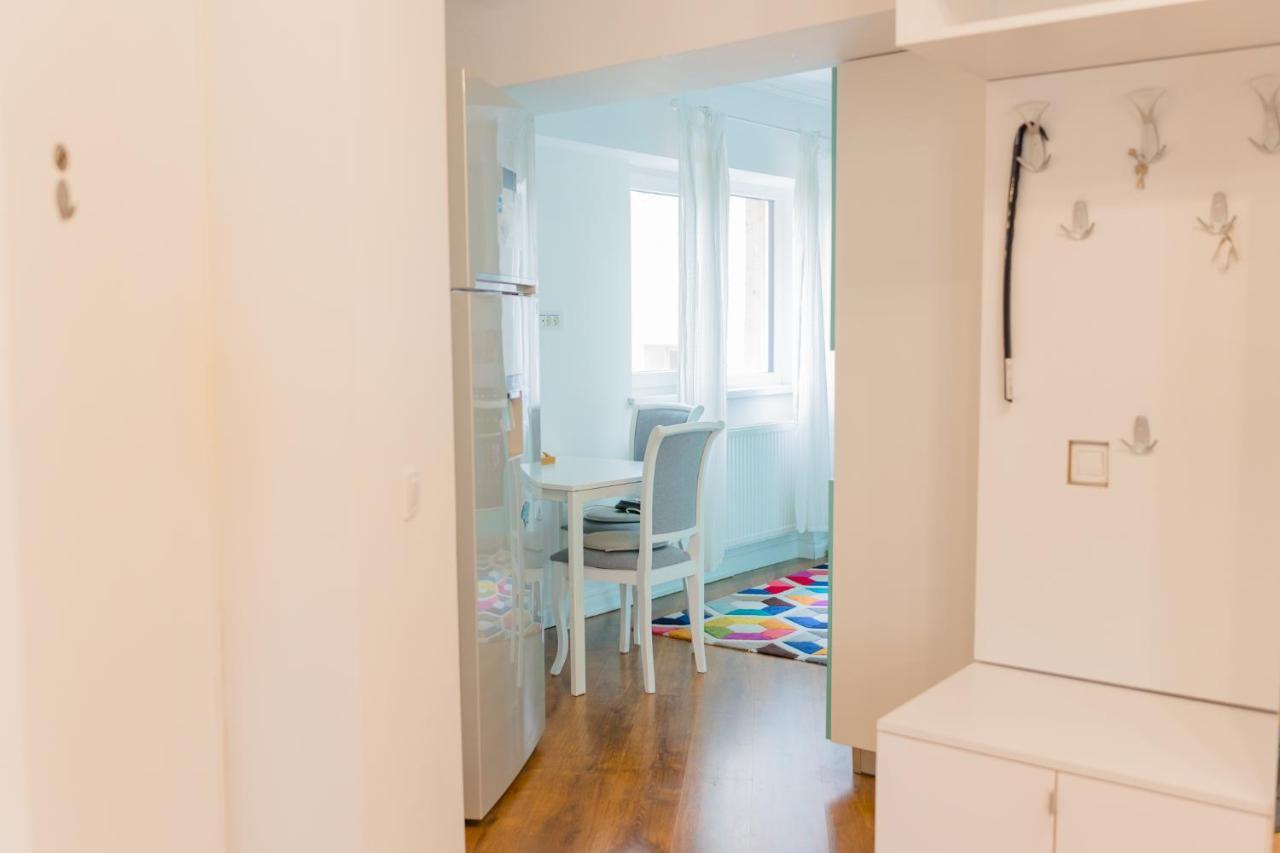 بوخارست Cozy & Spacious 2Br Apartment With Netflix المظهر الخارجي الصورة